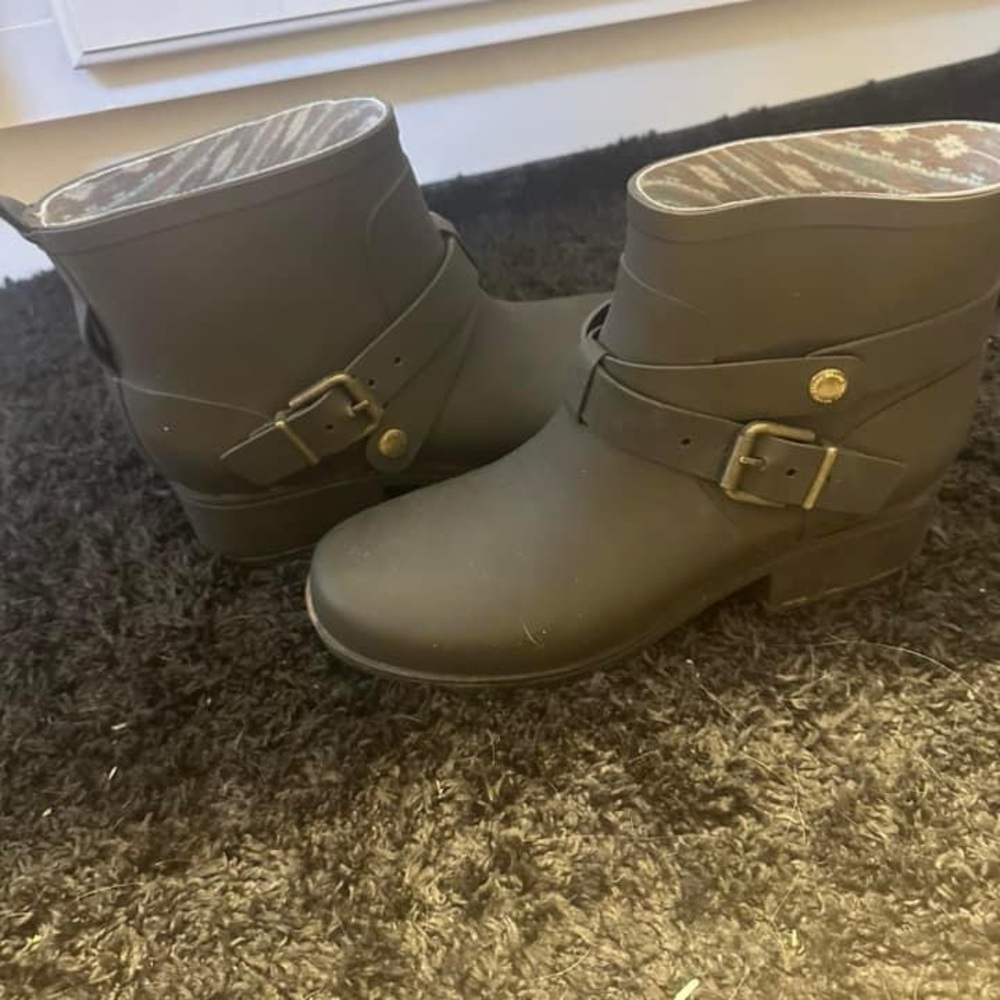 7.5 lucky brand ankle rain boots